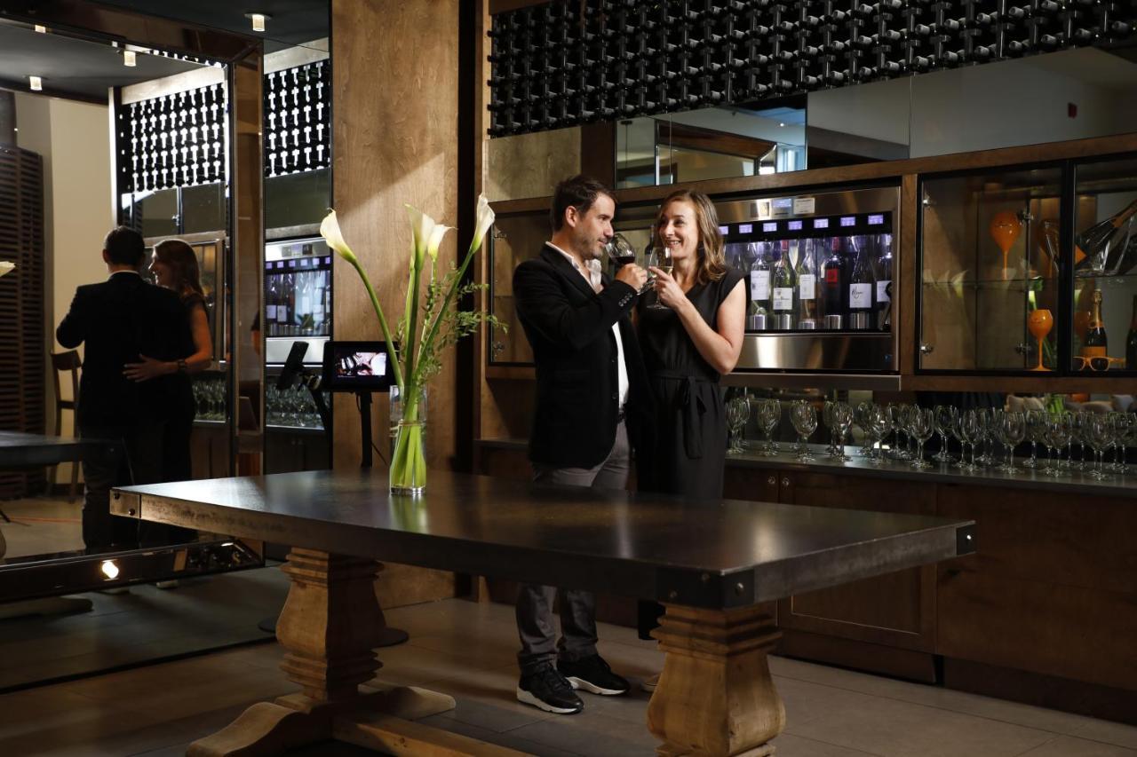 Hotel 71 By Preferred Hotels & Resorts ควิเบกซิตี้ ภายนอก รูปภาพ